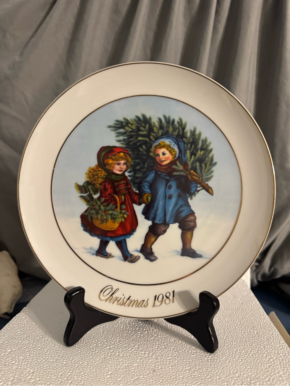 Christmas 1981 Decorative Plate with Children Carrying Tree